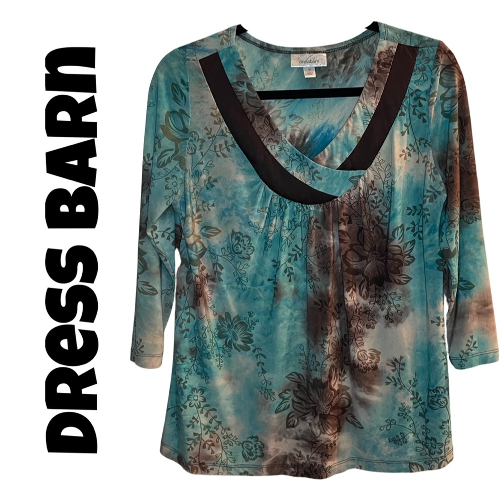 2004M Dress barn Woman's Blouse Size Medium floral deisgn